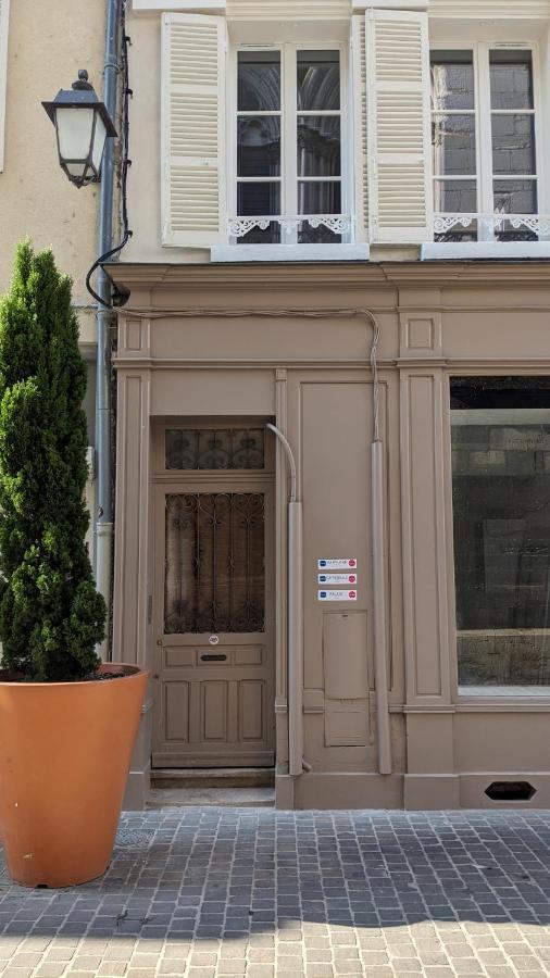 3 Appartements Premium Au Pied De La Cathedrale - Hypercentre サンス エクステリア 写真