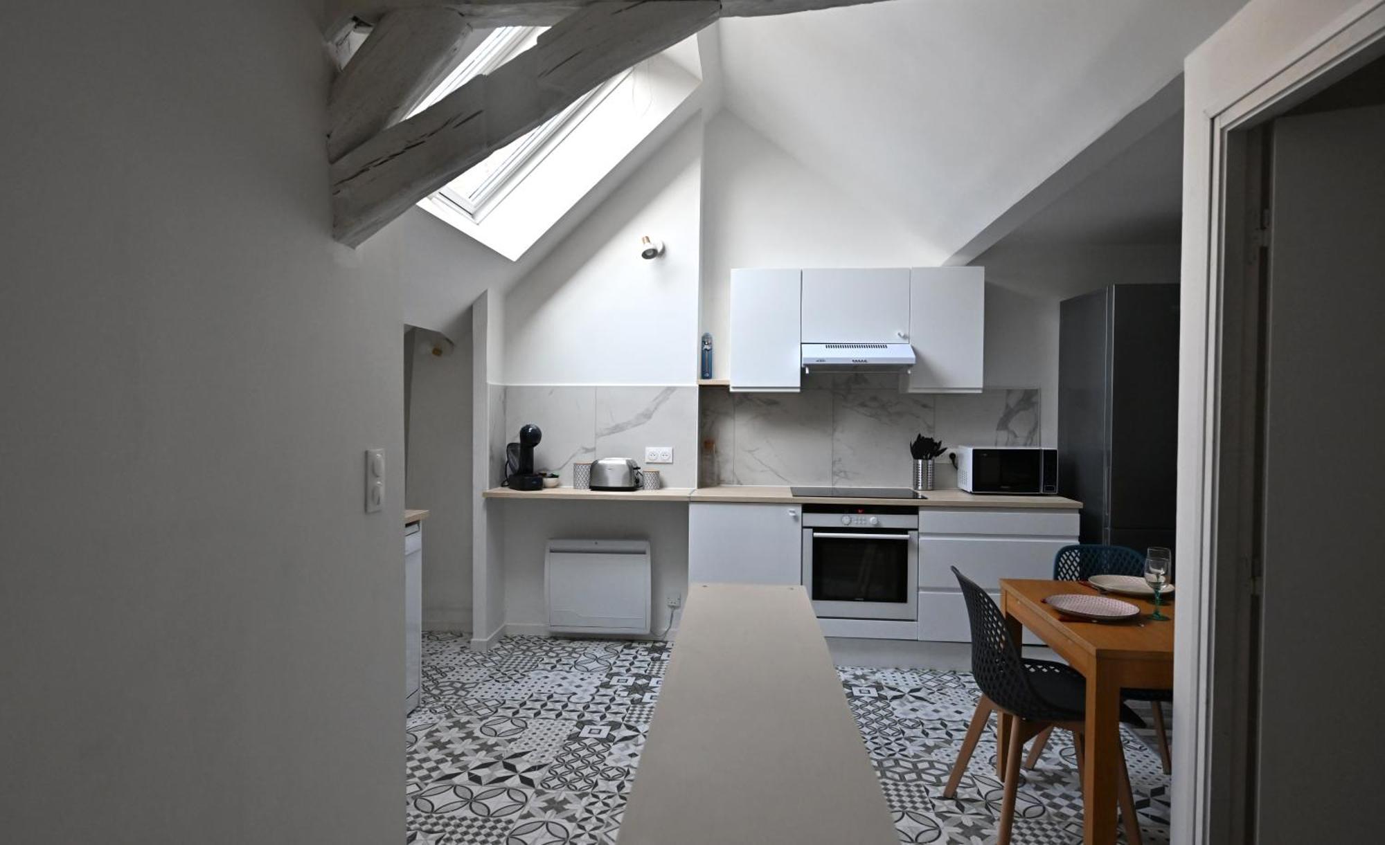 3 Appartements Premium Au Pied De La Cathedrale - Hypercentre サンス エクステリア 写真