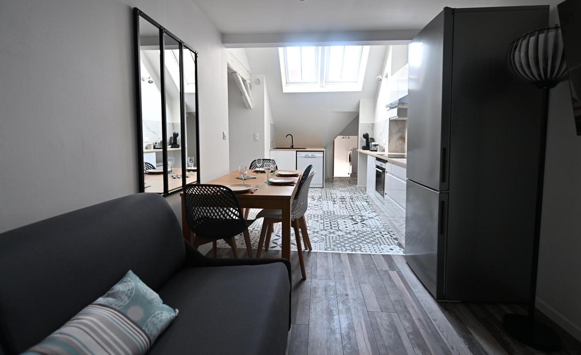 3 Appartements Premium Au Pied De La Cathedrale - Hypercentre サンス エクステリア 写真