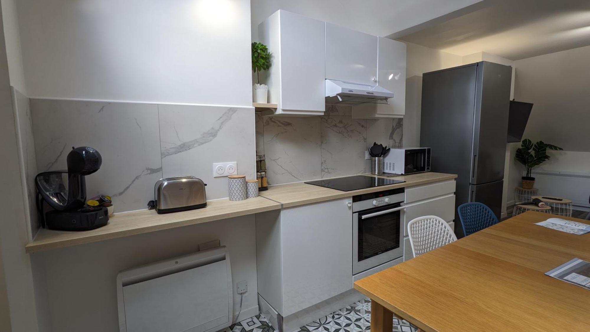 3 Appartements Premium Au Pied De La Cathedrale - Hypercentre サンス 部屋 写真