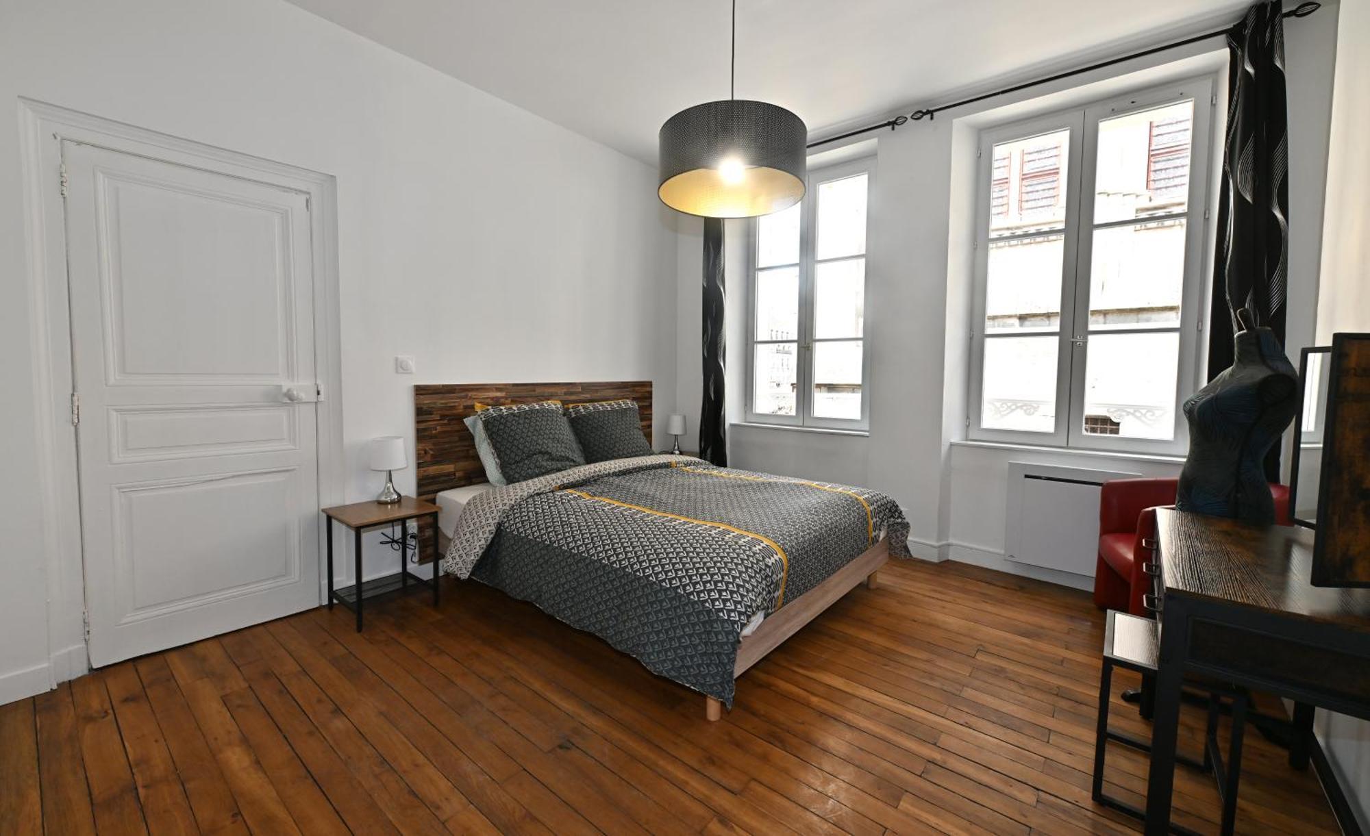 3 Appartements Premium Au Pied De La Cathedrale - Hypercentre サンス エクステリア 写真